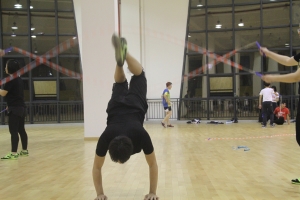 小型表演赛是重点项目,在队长韩云彬的带领下也不负众望地取得了第三名的好成绩 小型表演赛是重点项目,在队长韩云彬的带领下也不负众望地取得了第三名的好成绩